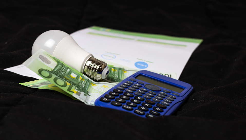 La manifattura penalizzata dagli interventi taglia-bollette