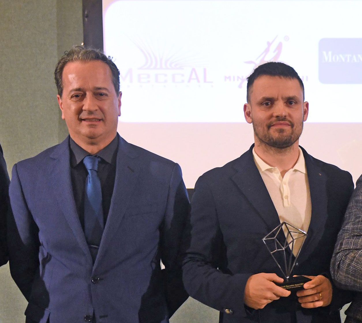 Montanari & Gruzza riceve il premio 