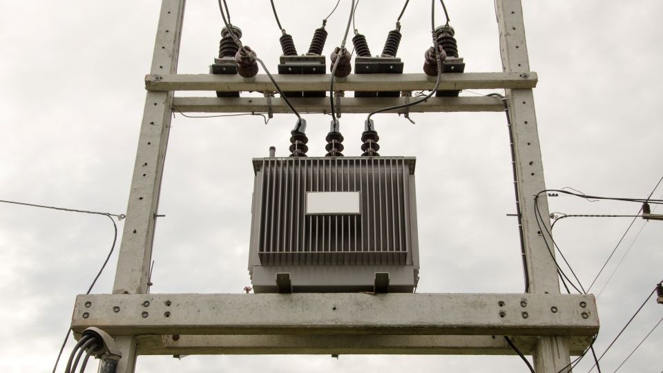 Trasformatori contenenti policlorobifenili (PCB) in concentrazioni comprese tra 0,005% e 0,05%