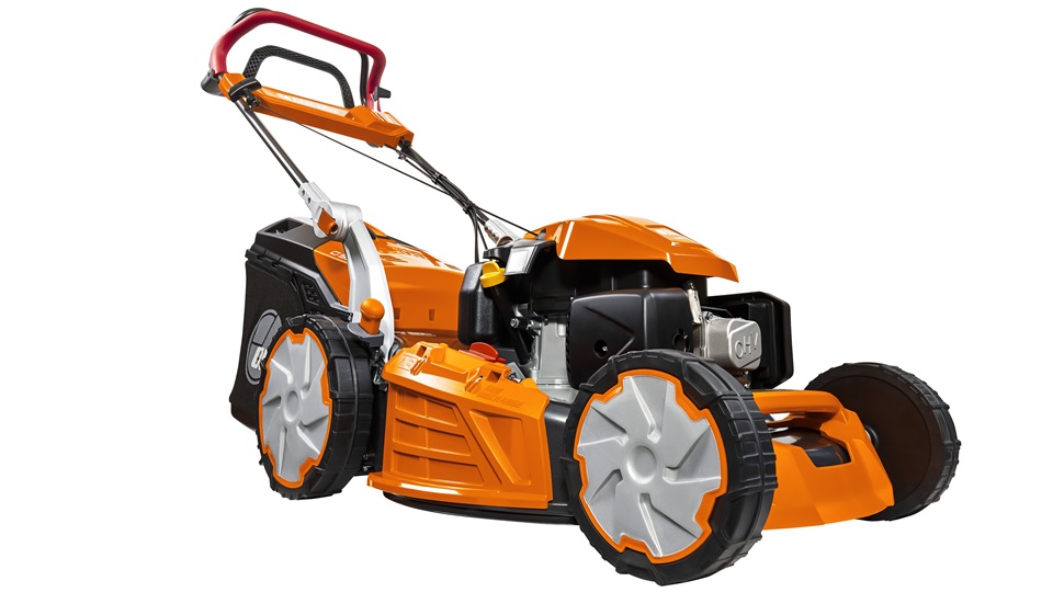 Emak rinnova la gamma di tagliaerba Efco e Oleo-Mac